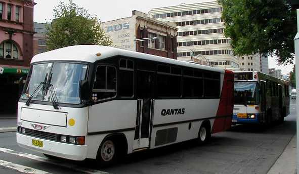 QANTAS Hino